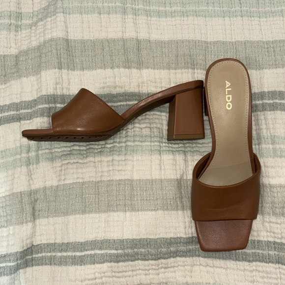 ALDO Women's Vidish Block Heel - Picture 2 of 5